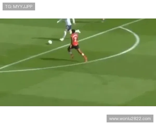 白俄超联赛独家直播:绿茵激战正酣